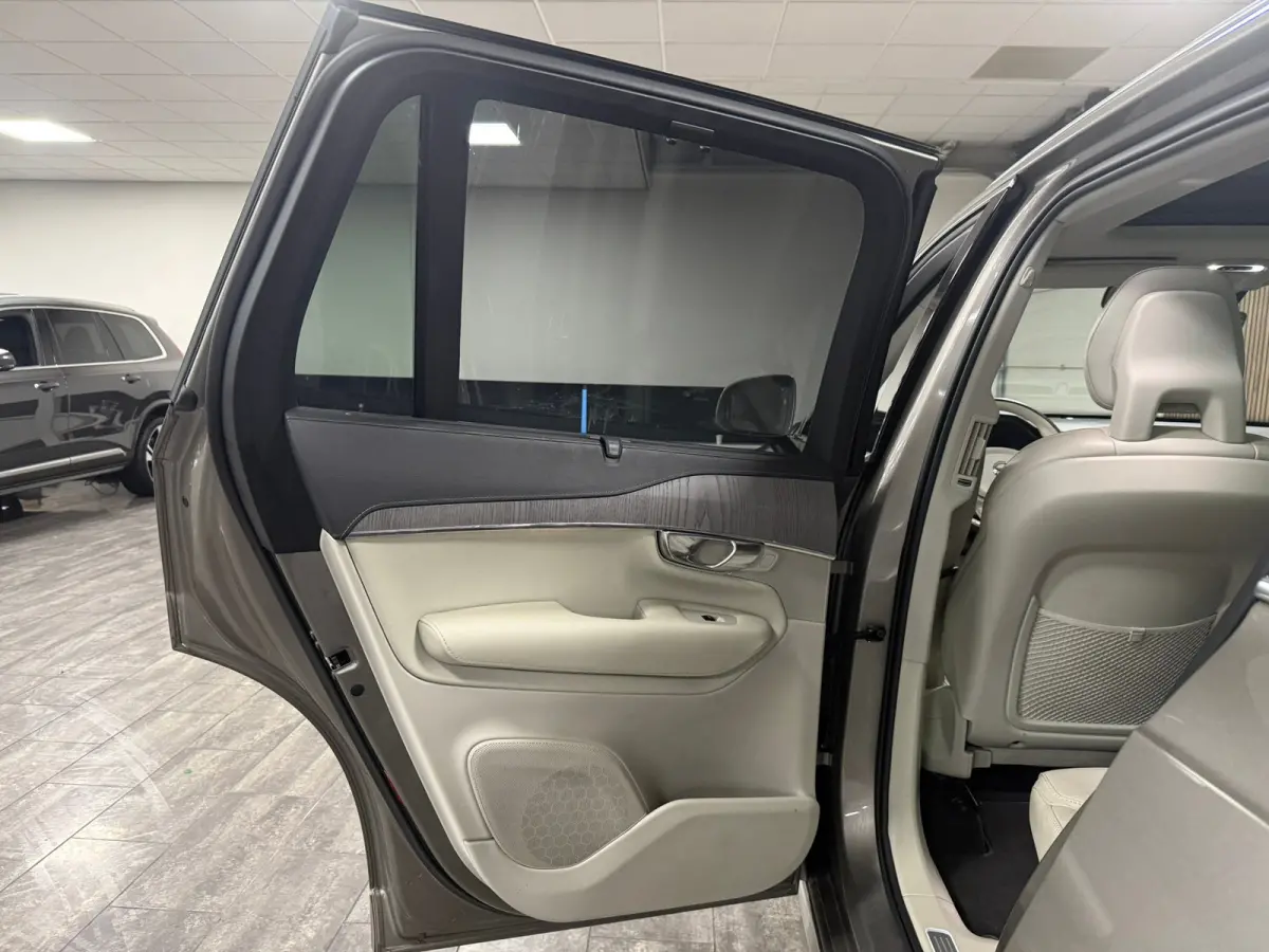 T8 AWD Recharge Inscription | Trekhaak | Stoelventilatie | Harman Kardon | Adpatieve Cruise Control | Stoel en stuurwielverwarming | Stoelmassage | Full LED meesturende koplampen | Schuifdak