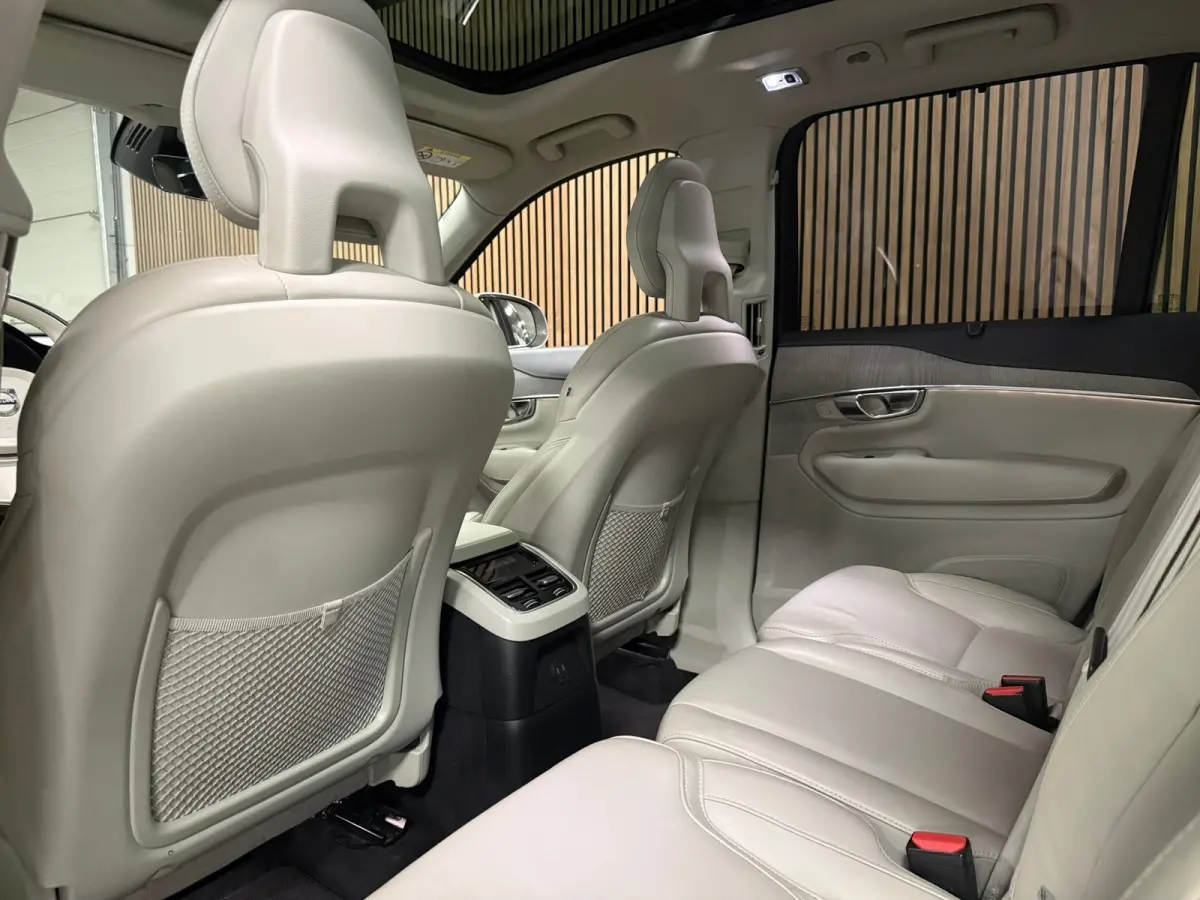 T8 AWD Recharge Inscription | Trekhaak | Stoelventilatie | Harman Kardon | Adpatieve Cruise Control | Stoel en stuurwielverwarming | Stoelmassage | Full LED meesturende koplampen | Schuifdak