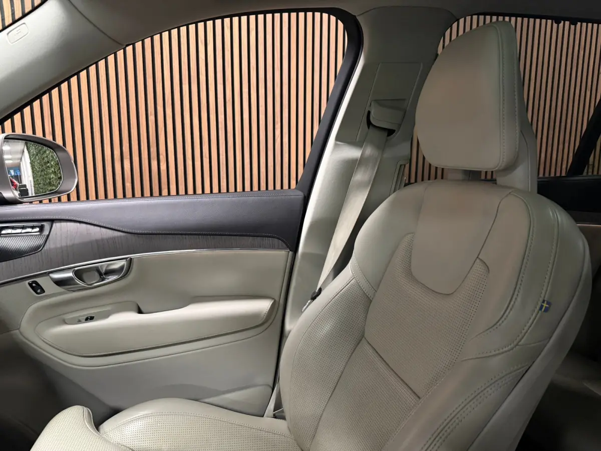 T8 AWD Recharge Inscription | Trekhaak | Stoelventilatie | Harman Kardon | Adpatieve Cruise Control | Stoel en stuurwielverwarming | Stoelmassage | Full LED meesturende koplampen | Schuifdak