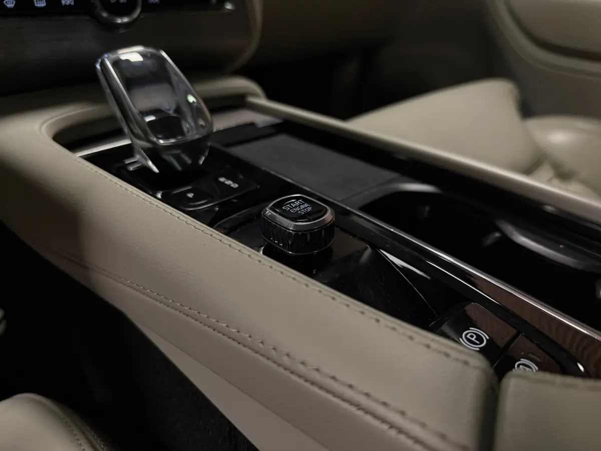 T8 AWD Recharge Inscription | Trekhaak | Stoelventilatie | Harman Kardon | Adpatieve Cruise Control | Stoel en stuurwielverwarming | Stoelmassage | Full LED meesturende koplampen | Schuifdak