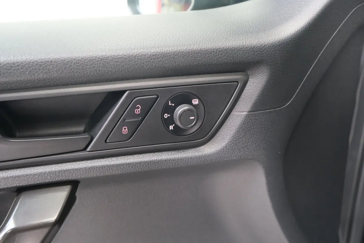 1.0 TSI L1H1 BMT - Airco, Trekhaak.