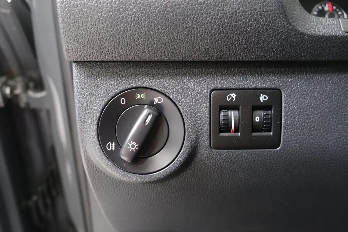 1.0 TSI L1H1 BMT - Airco, Trekhaak.