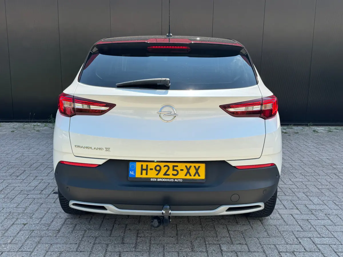 | Stoelverwarming | Apple Carplay/Android Auto | LED | Trekhaak |