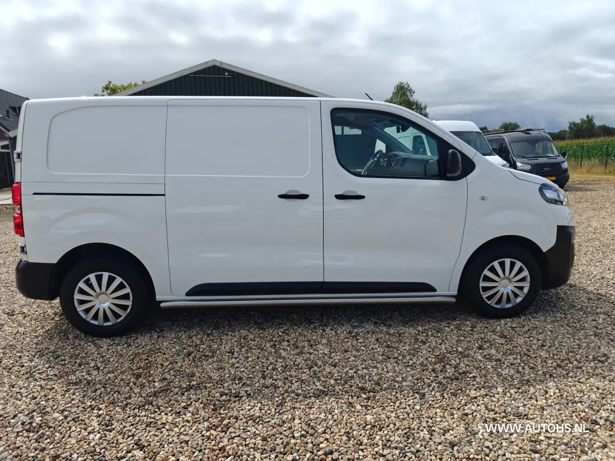 1.5 CDTI L2H1 , Werkplaats inrichting , Euro 6 , 1e Eig. Camera , navi , cruise , in pracht staat.