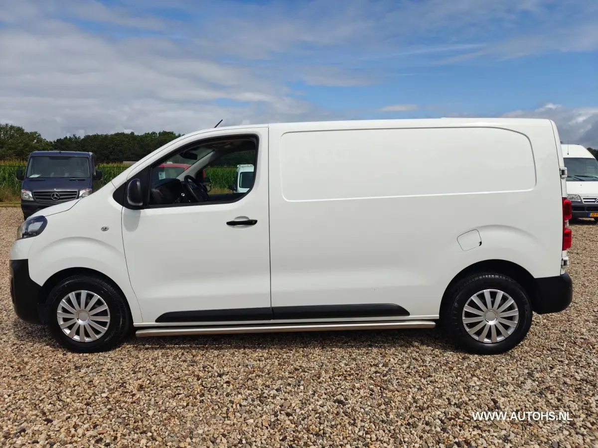 1.5 CDTI L2H1 , Werkplaats inrichting , Euro 6 , 1e Eig. Camera , navi , cruise , in pracht staat.