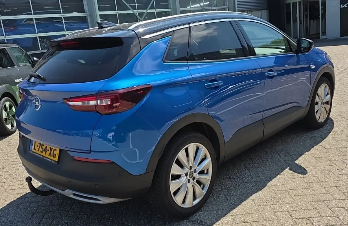 1.2 Turbo Ultimate Stoelverkoeling | Leder | Stoel/Stuur verwarming | Trekhaak |  | Achteruitrijcamera | Apple Carplay/Android Auto|telefoonintegratie premium | Keyless entry