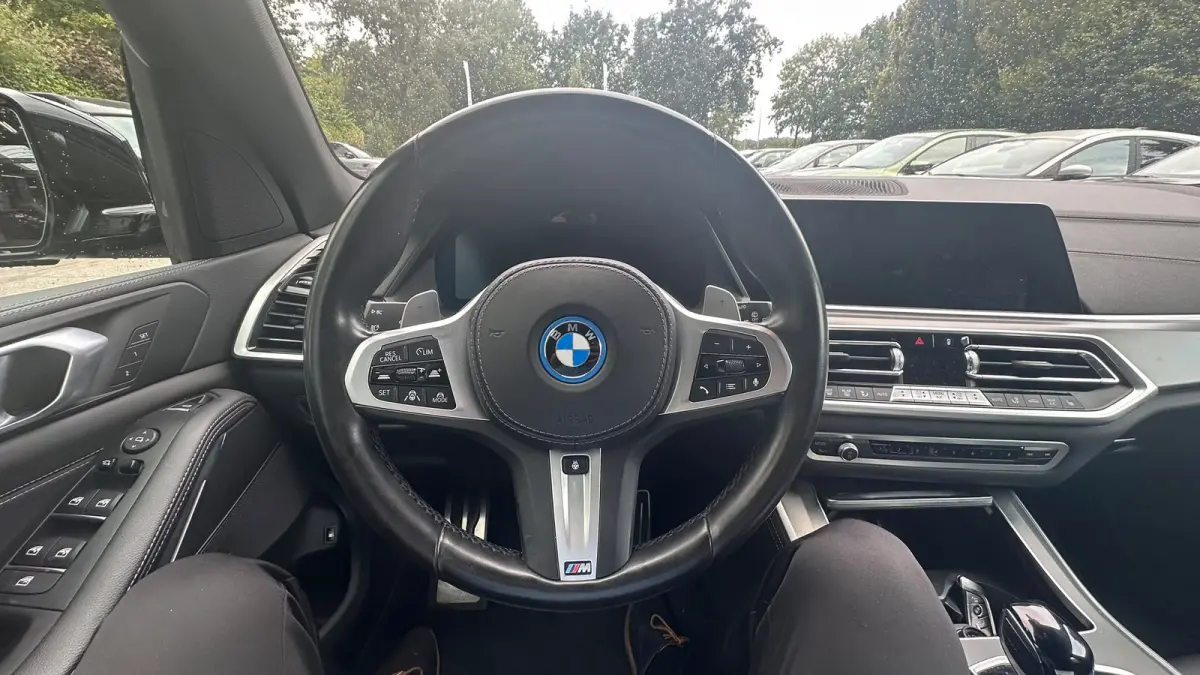xDrive45e High Executive | M-SPORT! | ELEKTR. TREKHAAK | STOEL + STUURVERWARMING | LUCHTVERING | CAMERA | 360° PARK SENS | ELEKTR. STOEL INCL. MEMORY | DODE HOEK