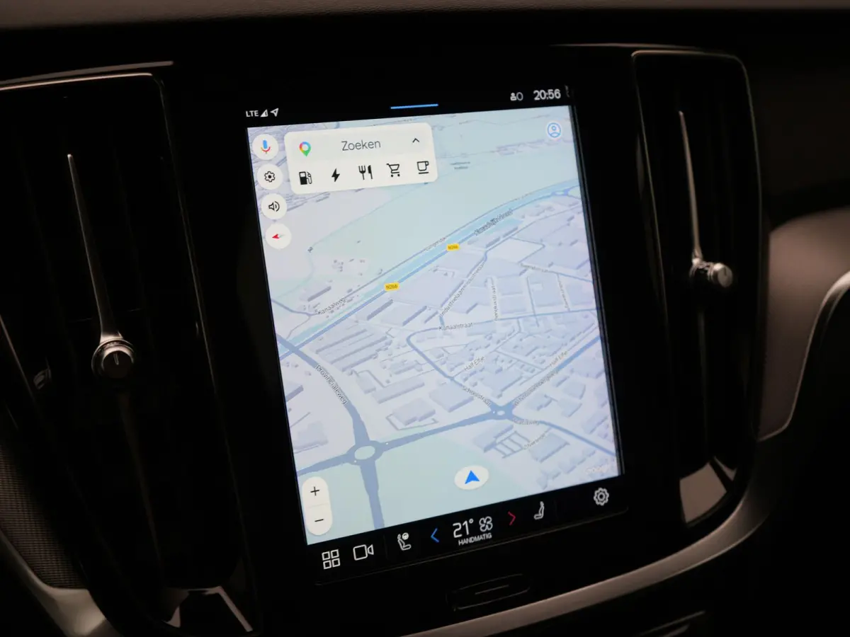 T6 PHEV AWD Plus Bright 350pk Dealer O.H | Trekhaak Af Fabriek | Adaptive Cruise | Camera | Lederen Sportstoelen Memory & Verwarmd | Apple Carplay | Keyless | Google Assistant & Maps | Stuur
