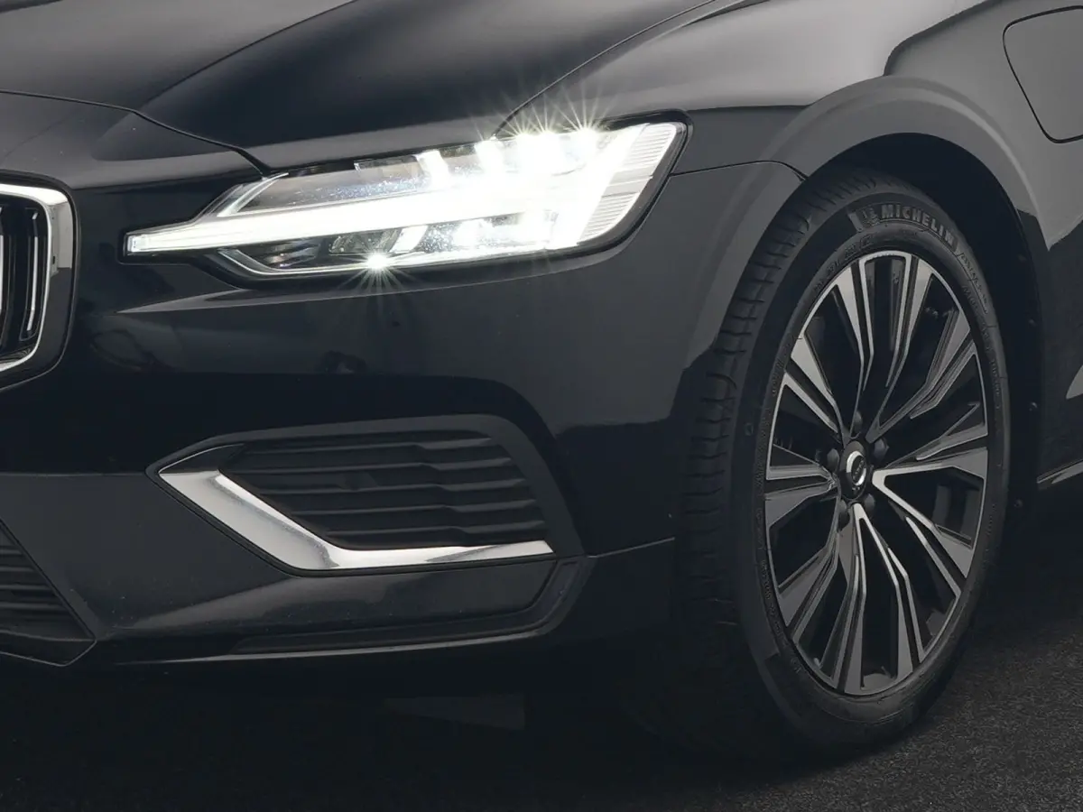 T6 PHEV AWD Plus Bright 350pk Dealer O.H | Trekhaak Af Fabriek | Adaptive Cruise | Camera | Lederen Sportstoelen Memory & Verwarmd | Apple Carplay | Keyless | Google Assistant & Maps | Stuur