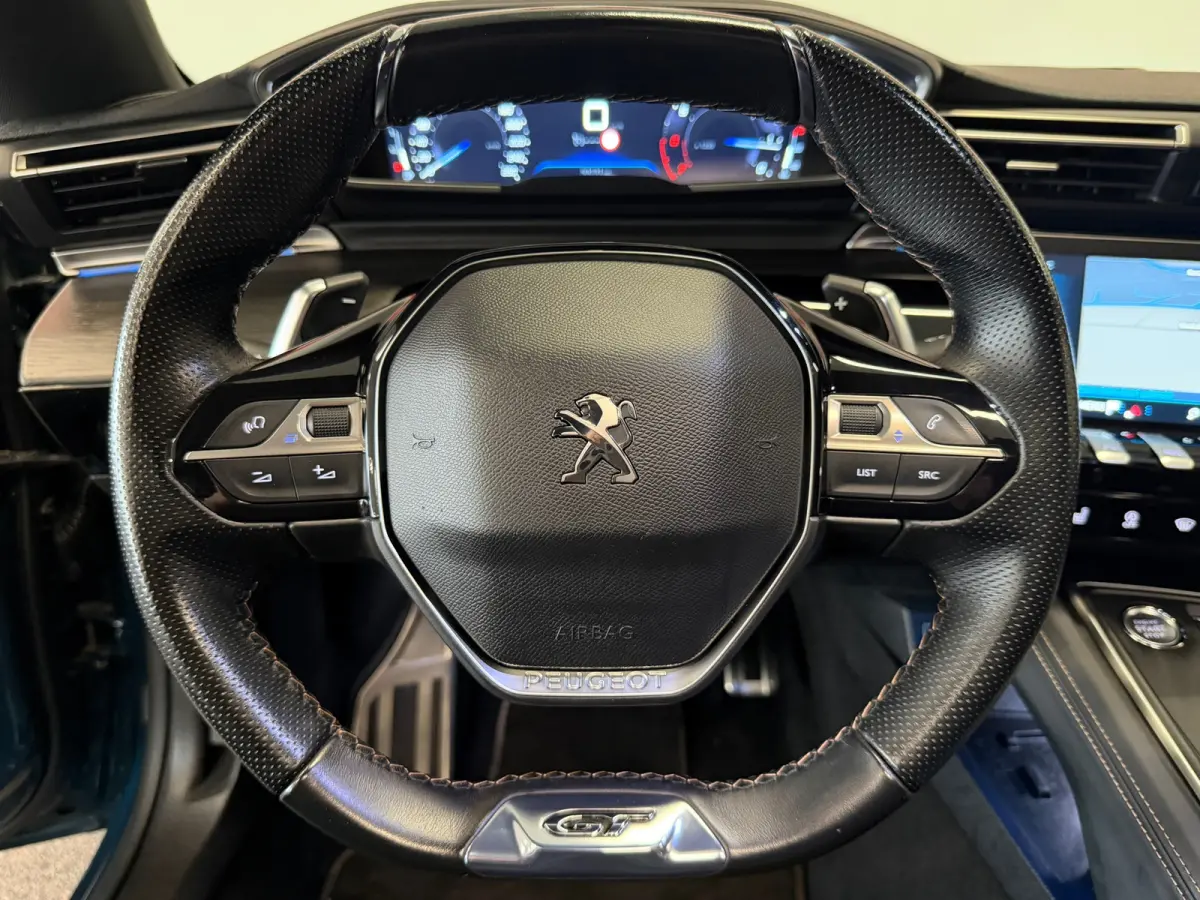 1.6 PureTech GT LINE|NAVICAMERA|PANORAMA|CRUISE|LEDER
