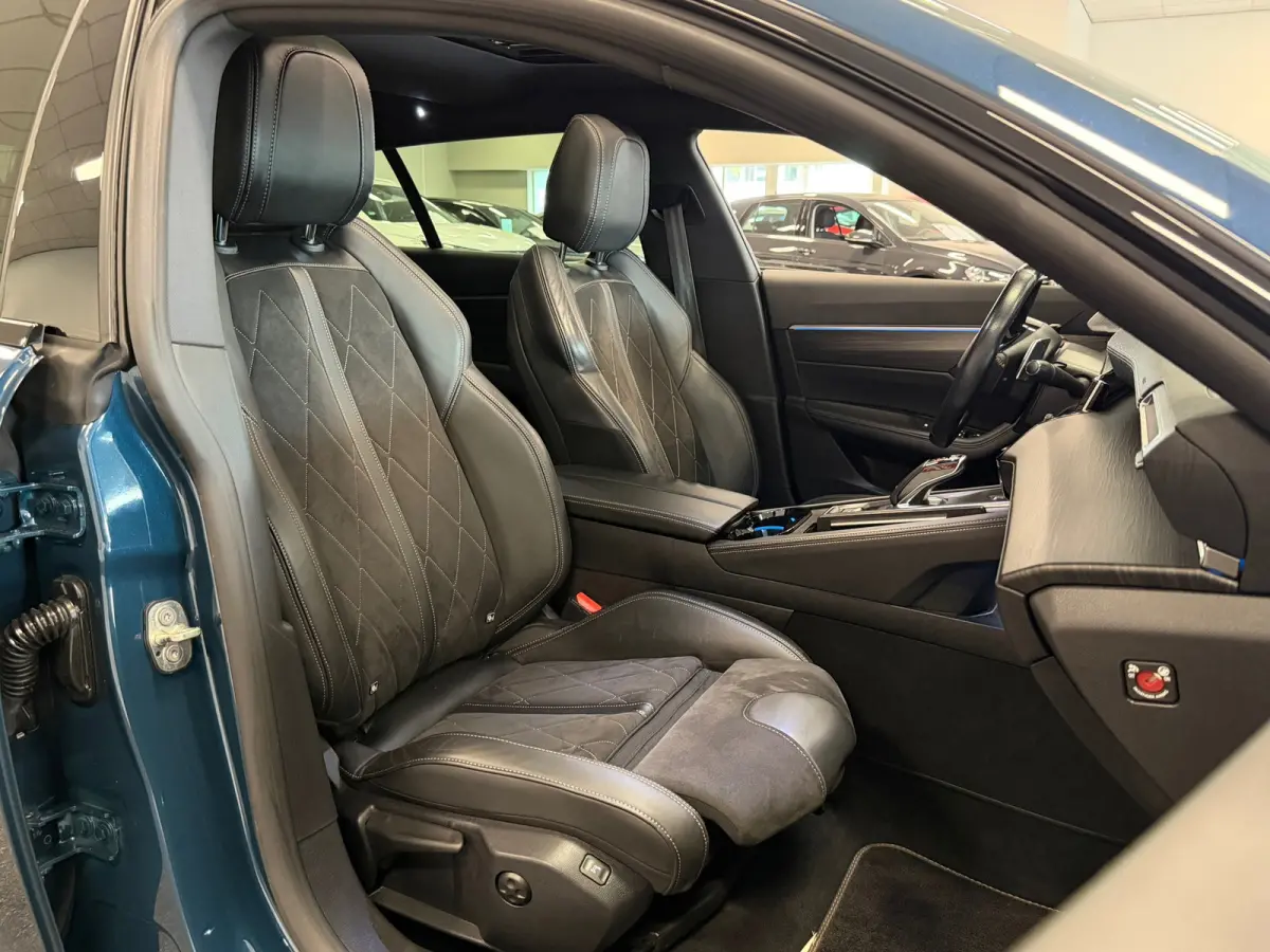 1.6 PureTech GT LINE|NAVICAMERA|PANORAMA|CRUISE|LEDER