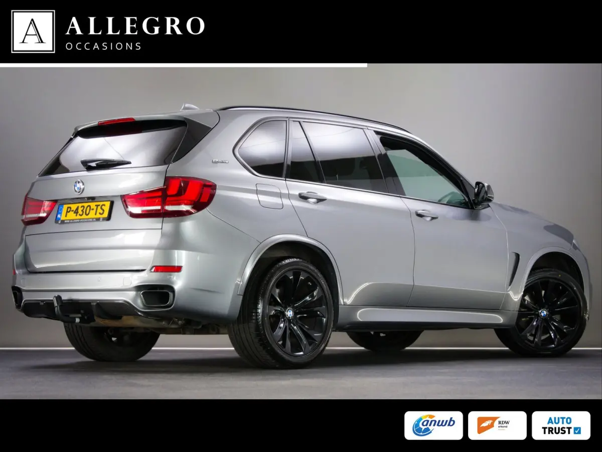 XDrive40e High Executive M-Sport (PANO, TREKHAAK, LUCHTVERING, HARMAN/KARDON-AUDIO, STOELVERWARMING, HEAD-UP, SPORTSTOELEN)