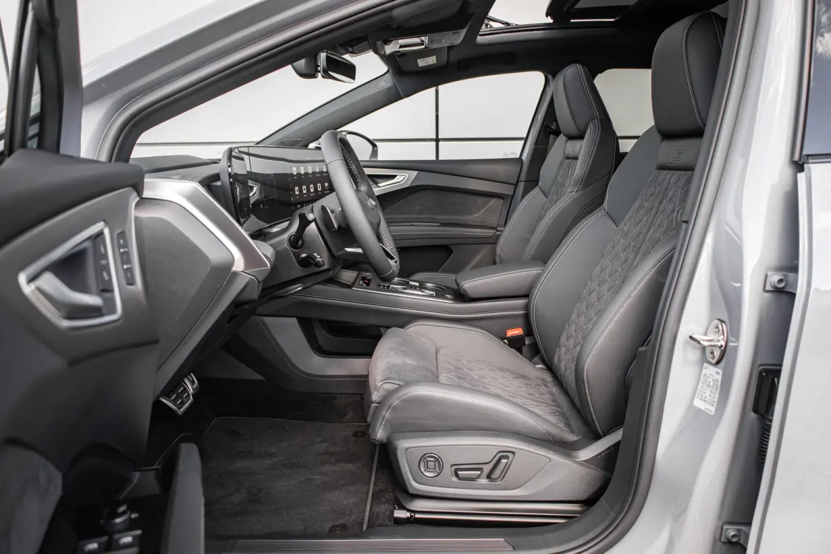 S edition 340pk quattro performance 82 kWh | Panoramadak | Head-up | S-Line Interieur