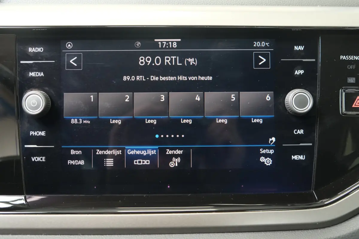 1.0 TSI R-Line Edition Automaat - N.A.P. Airco, Cruise, PDC, Camera, Carplay.