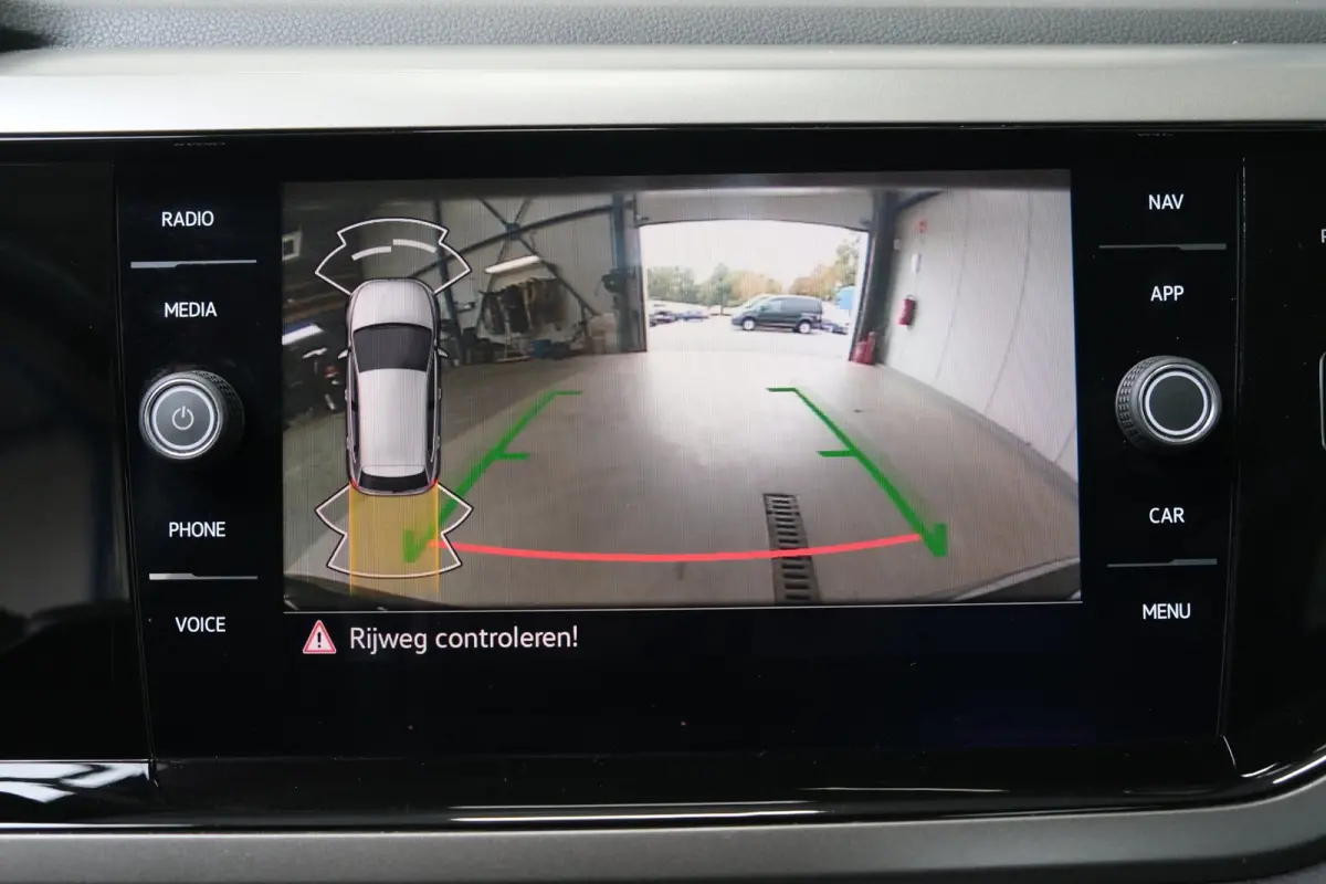 1.0 TSI R-Line Edition Automaat - N.A.P. Airco, Cruise, PDC, Camera, Carplay.