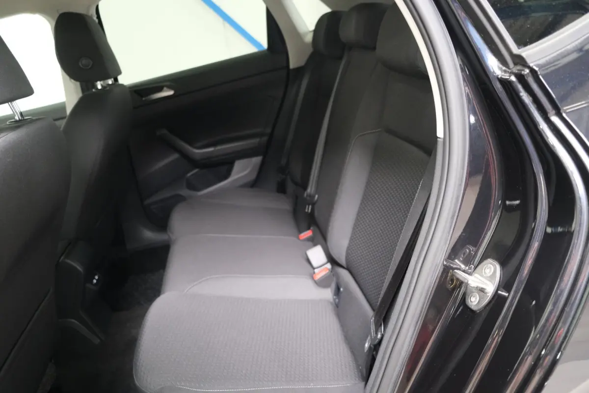 1.0 TSI R-Line Edition Automaat - N.A.P. Airco, Cruise, PDC, Camera, Carplay.