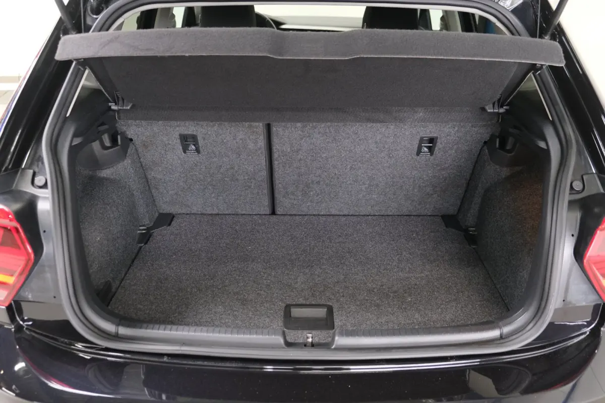 1.0 TSI R-Line Edition Automaat - N.A.P. Airco, Cruise, PDC, Camera, Carplay.