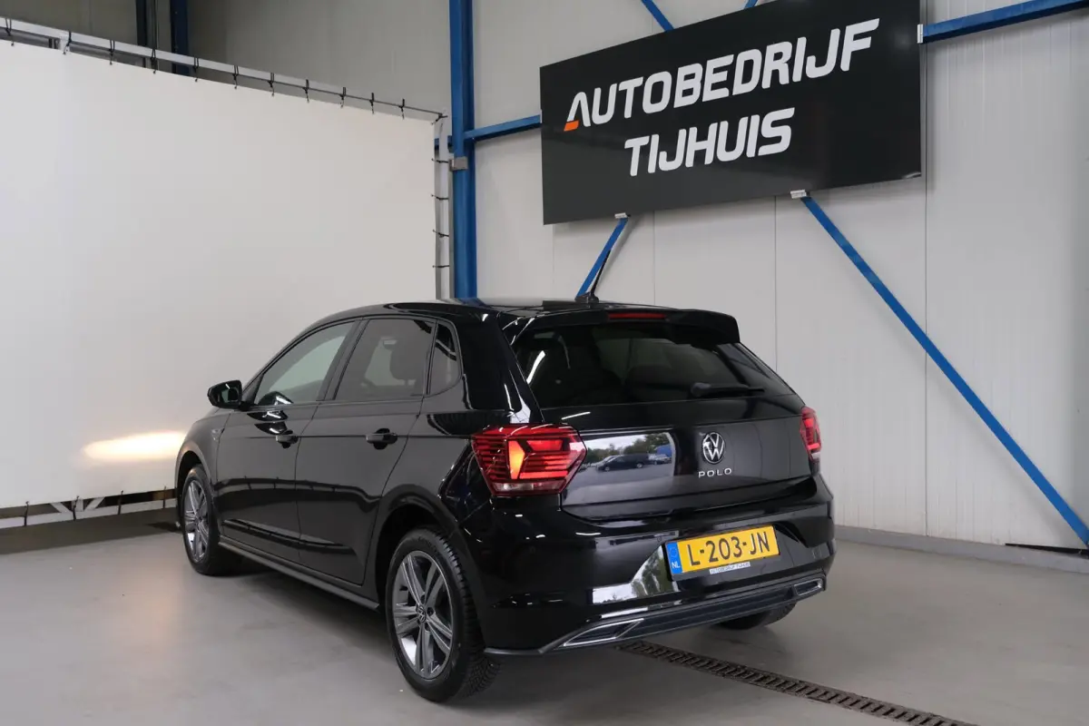 1.0 TSI R-Line Edition Automaat - N.A.P. Airco, Cruise, PDC, Camera, Carplay.