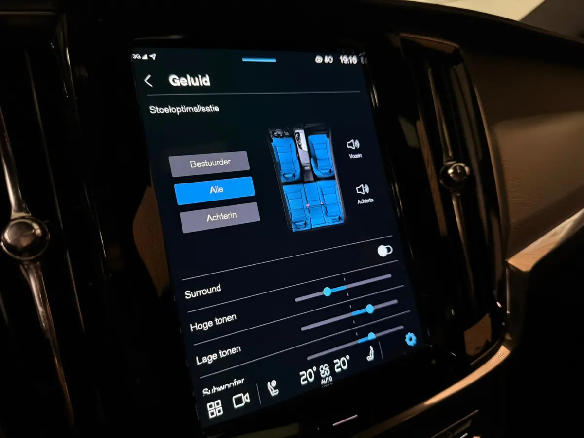 T6 AWD Recharge Plus Dark | Schuifdak | 360 Camera | Harman Kardon | Adaptieve Cruise Control | Stoelverwarming voor+achter | Stuurwielverwarming | 19 Inch | Full LED  Meesturende koplampen 