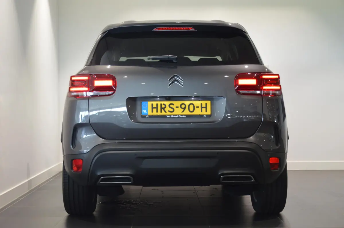 1.2 Hybrid 136 Plus - STOELVERWARMING - NAVIGATIE - NIEUW STAAT!