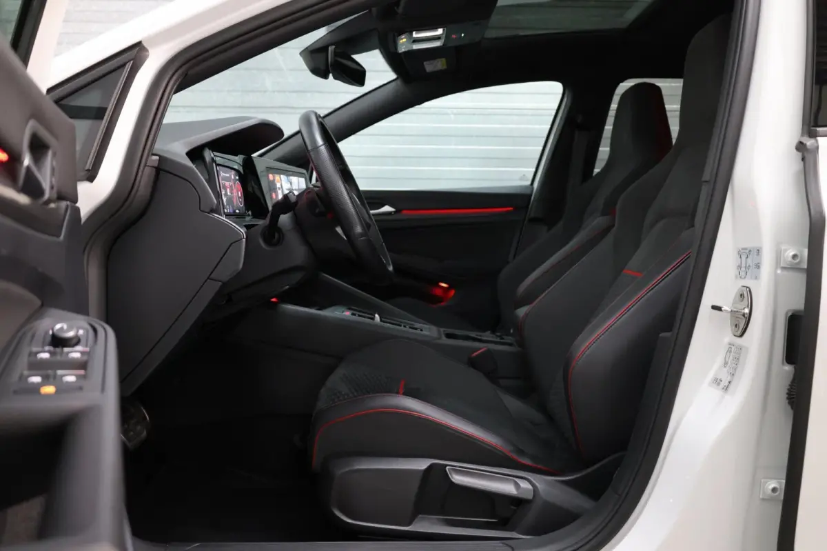 2.0 TSI GTI Clubsport 301+PK LED+IQ/PANO/HALF LEER+ALCANTARA+S.VERWARMING/19"/CAM/LINE/ACC/ECC/12 MND GARANTIE!