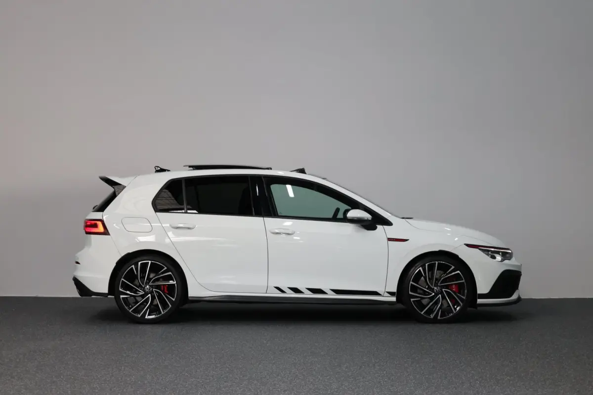2.0 TSI GTI Clubsport 301+PK LED+IQ/PANO/HALF LEER+ALCANTARA+S.VERWARMING/19"/CAM/LINE/ACC/ECC/12 MND GARANTIE!