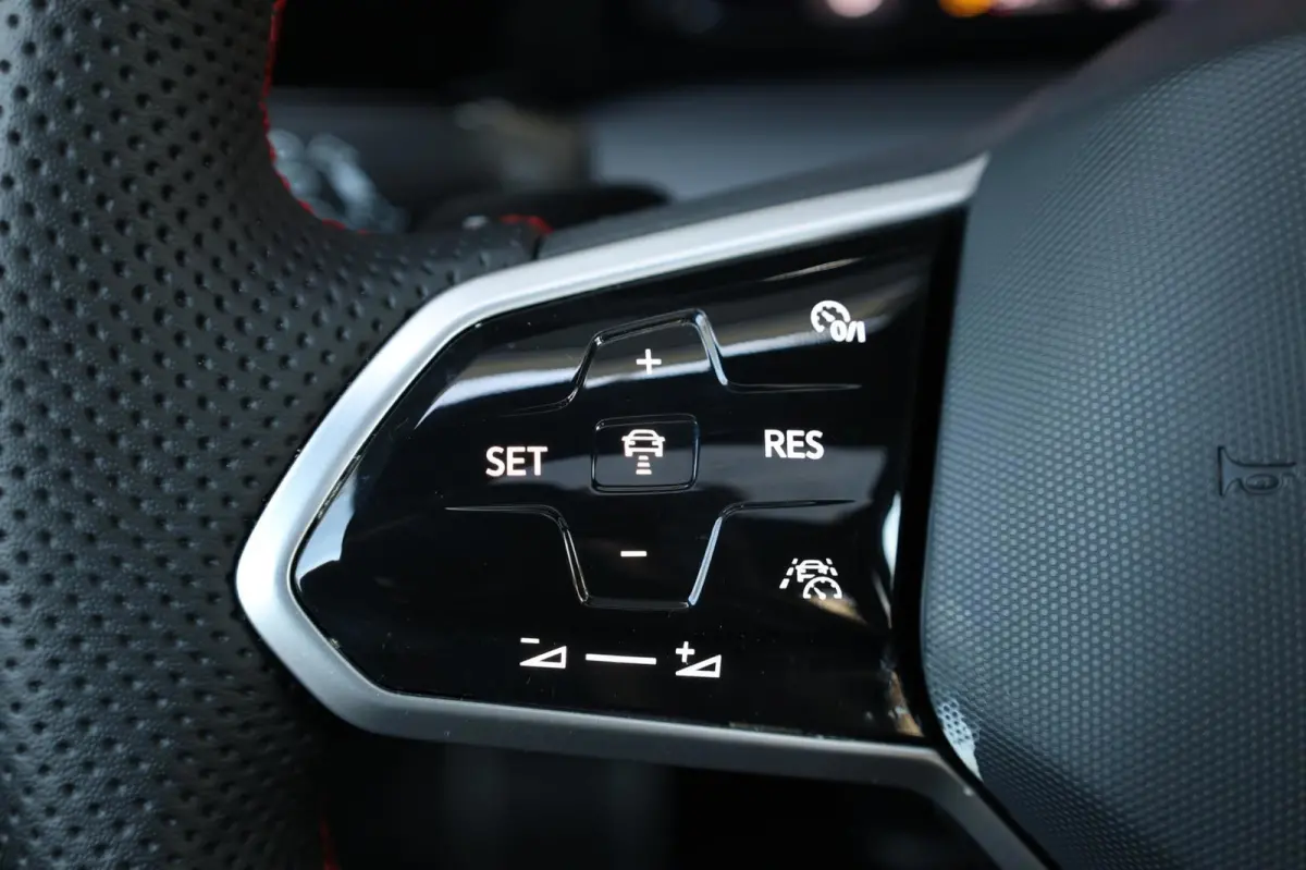 2.0 TSI GTI Clubsport 301+PK LED+IQ/PANO/HALF LEER+ALCANTARA+S.VERWARMING/19"/CAM/LINE/ACC/ECC/12 MND GARANTIE!