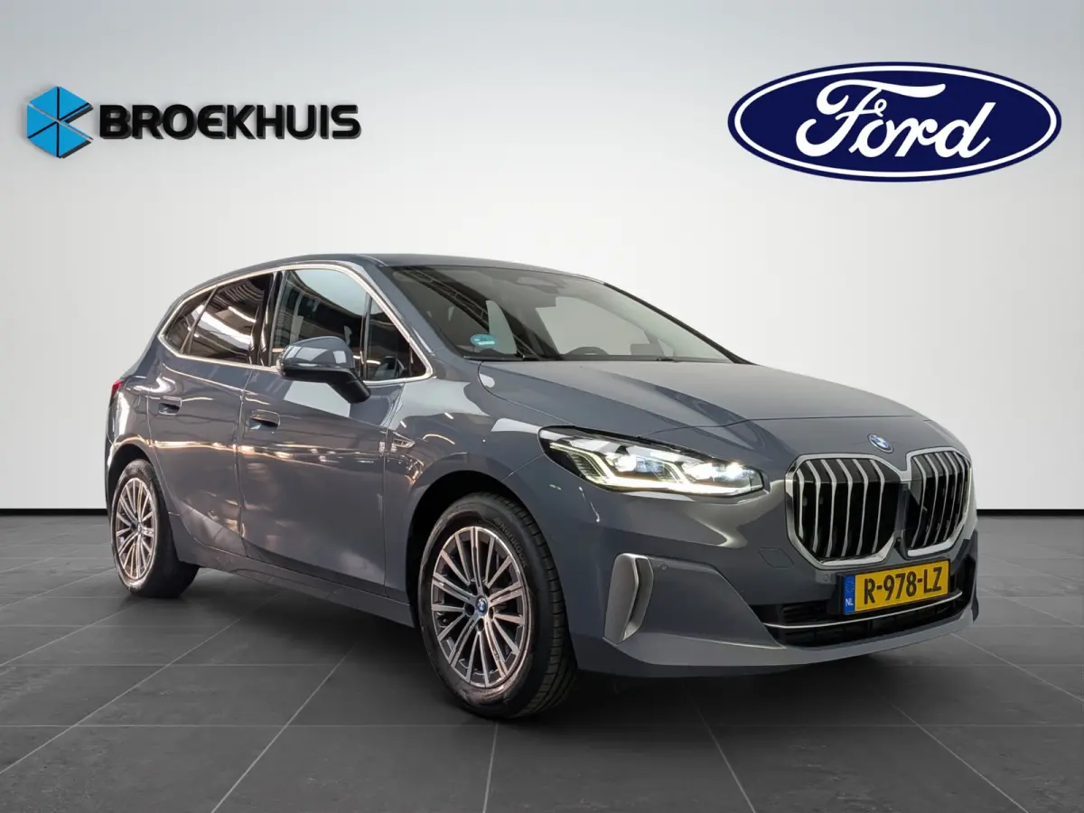 225e xDrive | Elekt. wegklapbare Trekhaak | 360 Camera | Head-Up Display | Leder