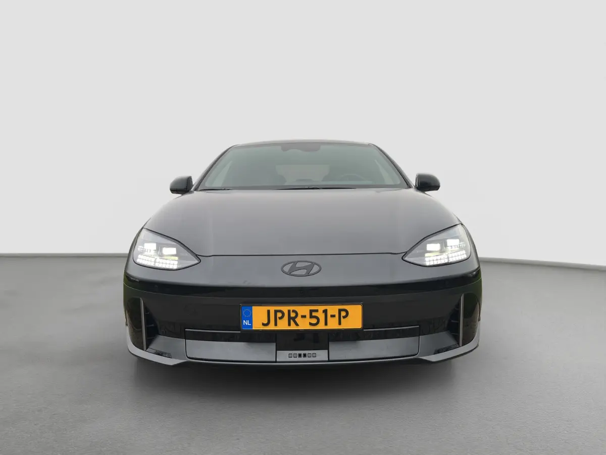 Business 77.4 kWh 229pk | Premium Audio | Adaptive cruise controle | Dodehoek detectie | Elektrische achterklep | Head-up display | 360 graden camera | Stoelverwarming | Warmtepomp | Bestuur