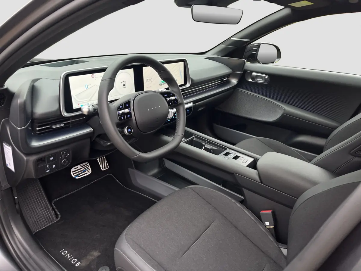 Business 77.4 kWh 229pk | Premium Audio | Adaptive cruise controle | Dodehoek detectie | Elektrische achterklep | Head-up display | 360 graden camera | Stoelverwarming | Warmtepomp | Bestuur
