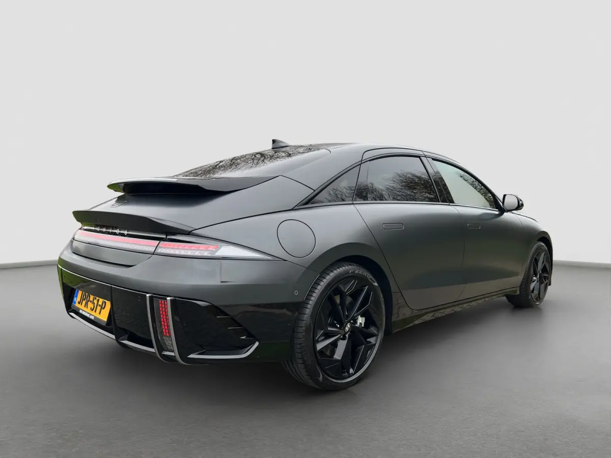 Business 77.4 kWh 229pk | Premium Audio | Adaptive cruise controle | Dodehoek detectie | Elektrische achterklep | Head-up display | 360 graden camera | Stoelverwarming | Warmtepomp | Bestuur