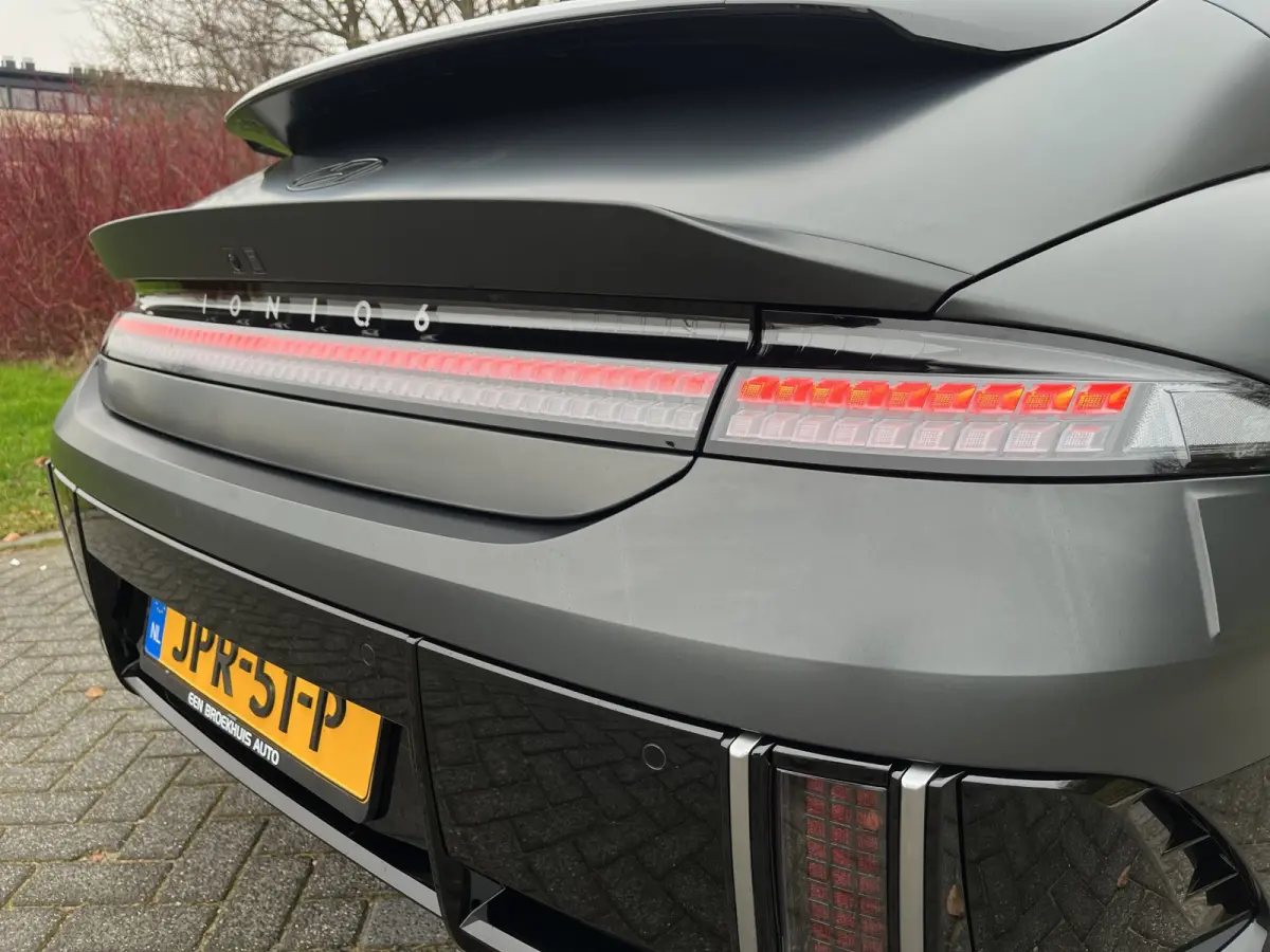 Business 77.4 kWh 229pk | Premium Audio | Adaptive cruise controle | Dodehoek detectie | Elektrische achterklep | Head-up display | 360 graden camera | Stoelverwarming | Warmtepomp | Bestuur