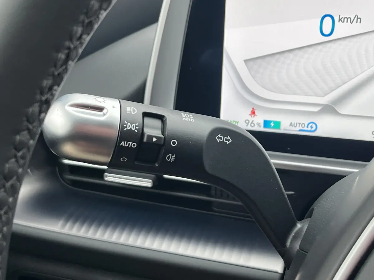 Business 77.4 kWh 229pk | Premium Audio | Adaptive cruise controle | Dodehoek detectie | Elektrische achterklep | Head-up display | 360 graden camera | Stoelverwarming | Warmtepomp | Bestuur
