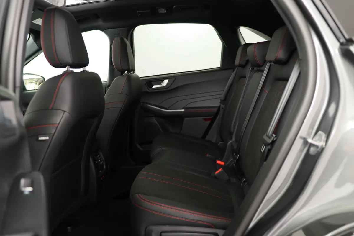 2.5 PHEV ST-Line X | Black Pack | Trekhaak | Elektrisch Panoramadak | Matrix LED | Winter Pack | B&O Audio |