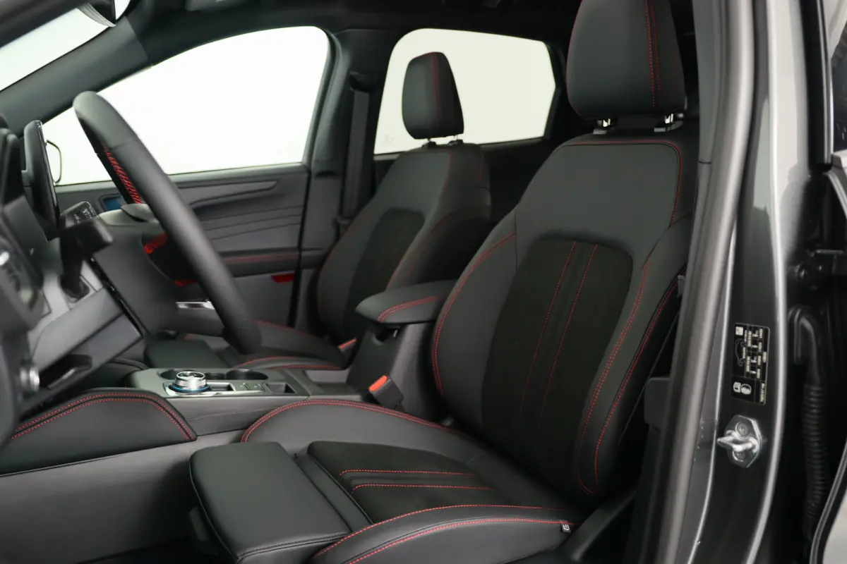 2.5 PHEV ST-Line X | Black Pack | Trekhaak | Elektrisch Panoramadak | Matrix LED | Winter Pack | B&O Audio |