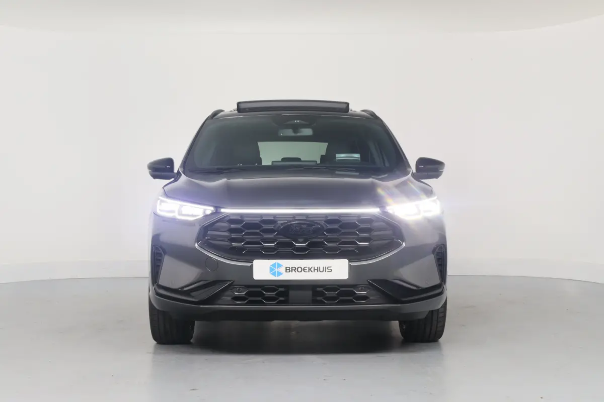 2.5 PHEV ST-Line X | Black Pack | Trekhaak | Elektrisch Panoramadak | Matrix LED | Winter Pack | B&O Audio |