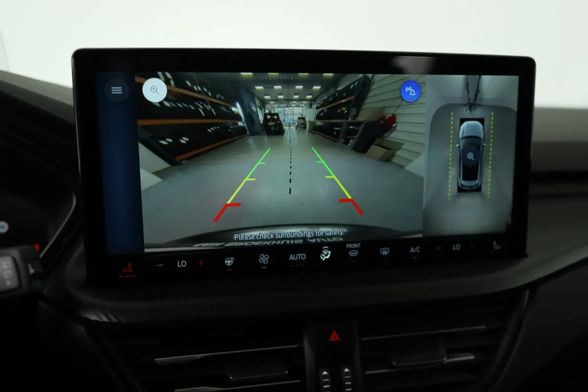 2.5 PHEV ST-Line X | Black Pack | Trekhaak | Elektrisch Panoramadak | Matrix LED | Winter Pack | B&O Audio |