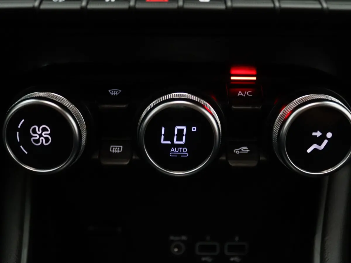 100pk TCe Intens Apple Carplay/Android Auto | Climate