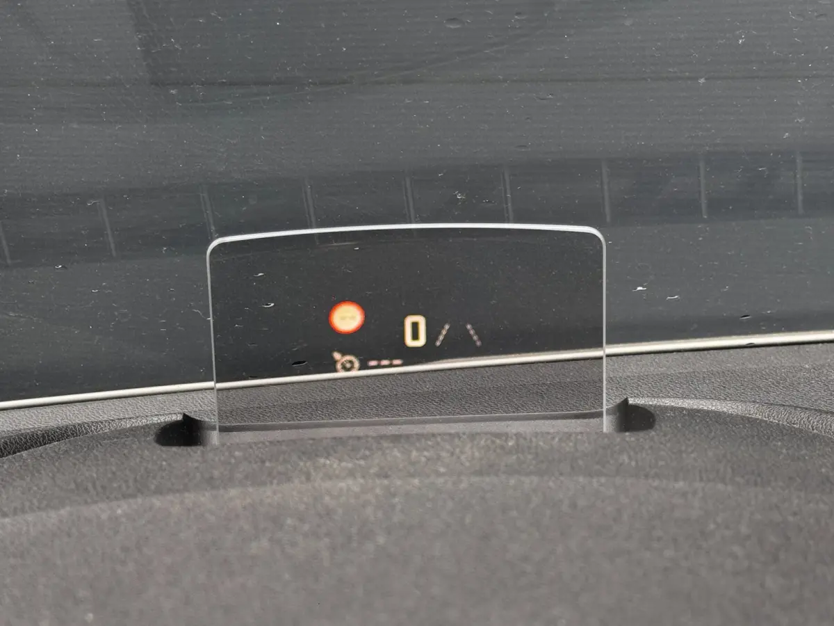 1.2 PureTech Shine | Panoramadak | Distributieriem vervangen | Camera | Navi by App | HUD | Climate Control