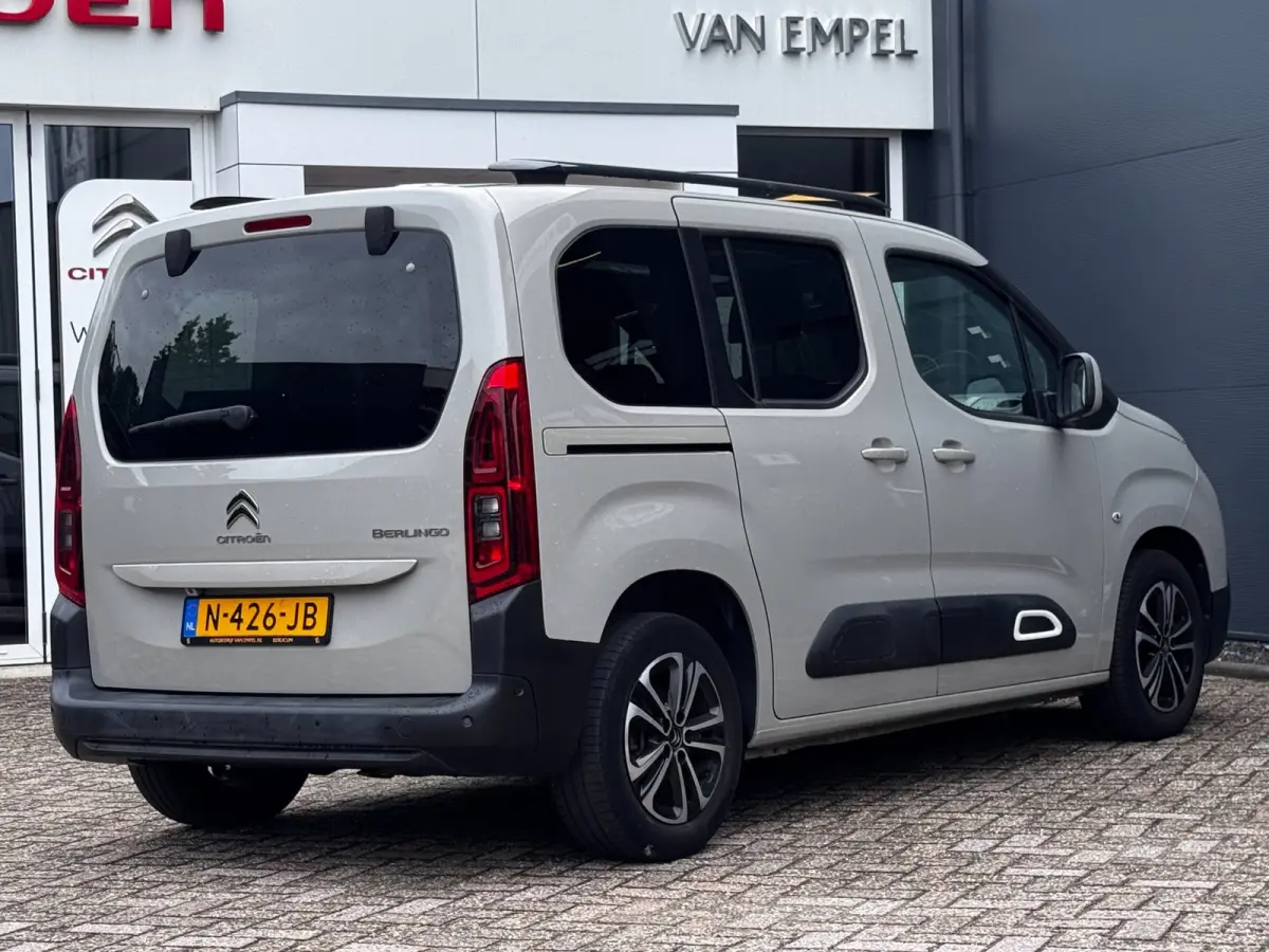 1.2 PureTech Shine | Panoramadak | Distributieriem vervangen | Camera | Navi by App | HUD | Climate Control