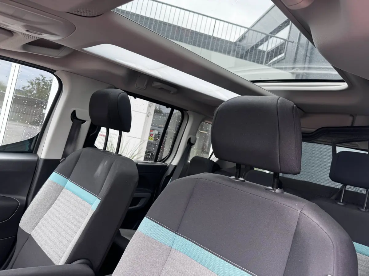 1.2 PureTech Shine | Panoramadak | Distributieriem vervangen | Camera | Navi by App | HUD | Climate Control