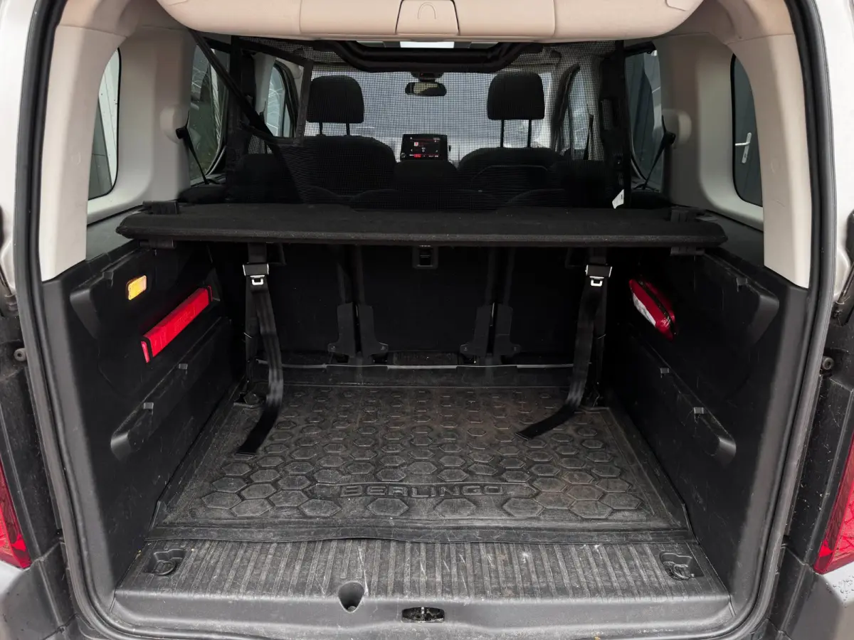 1.2 PureTech Shine | Panoramadak | Distributieriem vervangen | Camera | Navi by App | HUD | Climate Control
