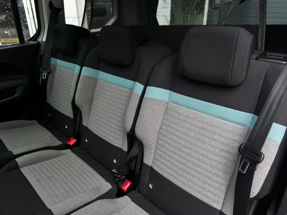1.2 PureTech Shine | Panoramadak | Distributieriem vervangen | Camera | Navi by App | HUD | Climate Control