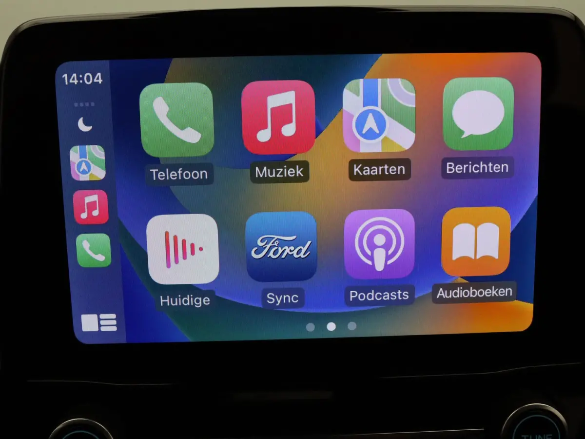 125pk EcoBoost Hybrid Titanium Apple Carplay/Android Auto | Climate