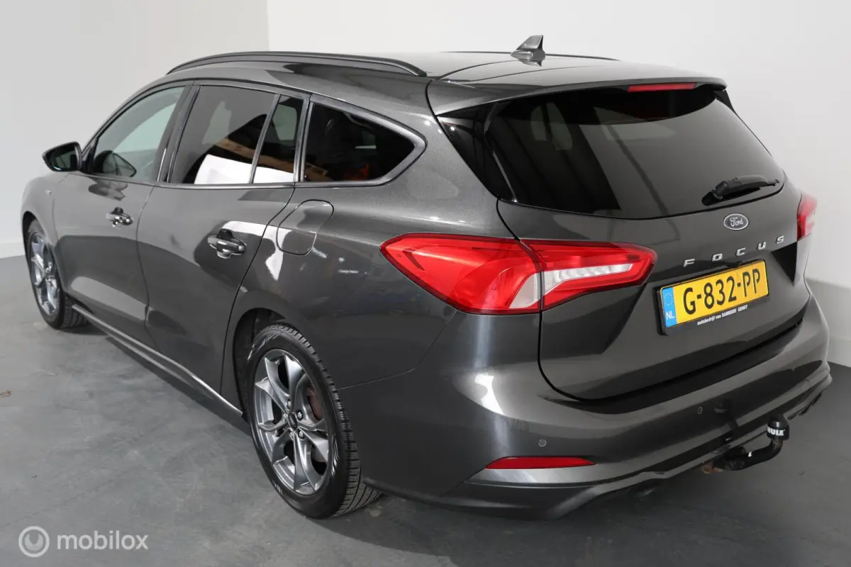 1.0 EcoBoost ST-LINE - Trekhaak - Stuur/Stoelverwarming - Camera