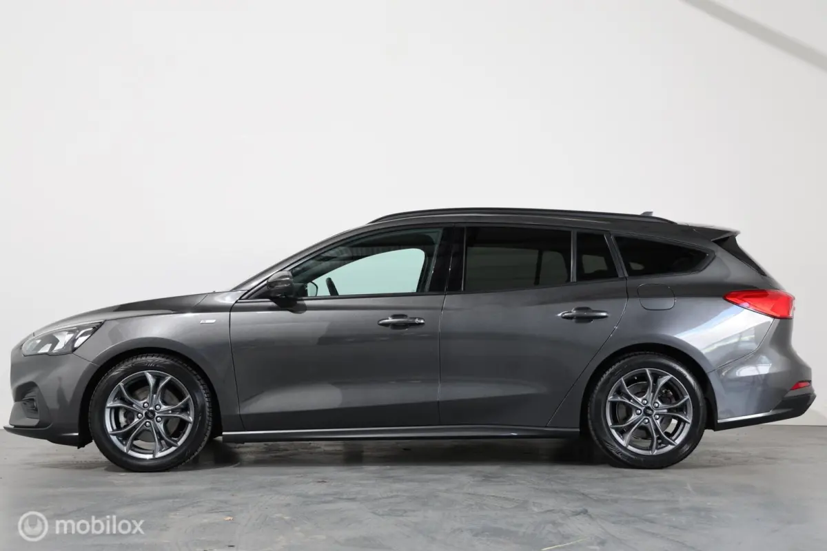 1.0 EcoBoost ST-LINE - Trekhaak - Stuur/Stoelverwarming - Camera