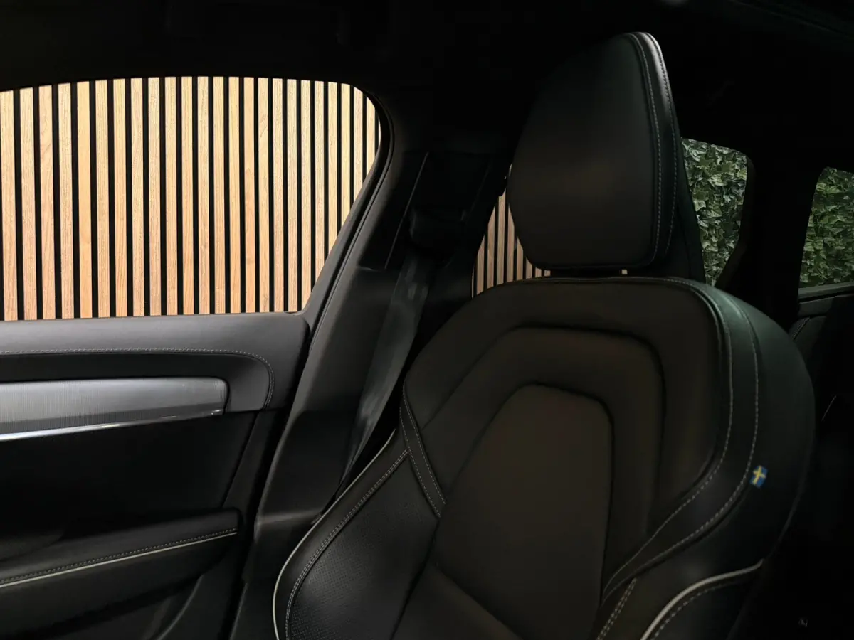 T8 AWD Plus Dark Long Range | Schuifdak | Harman Kardon | 455pk | Adaptieve Cruise Control | Stoelverwarming voor+achter | Stuurwielverwarming | 19 Inch | Full LED  Meesturende koplampen | P