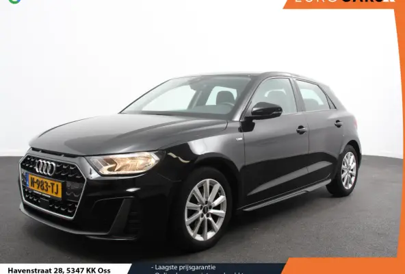 30 TFSI S edition Climate control Cruise control Stoelverwarming Lichtmetalen velgen Navigatie Apple Carplay/ Android Auto Parkeersensoren