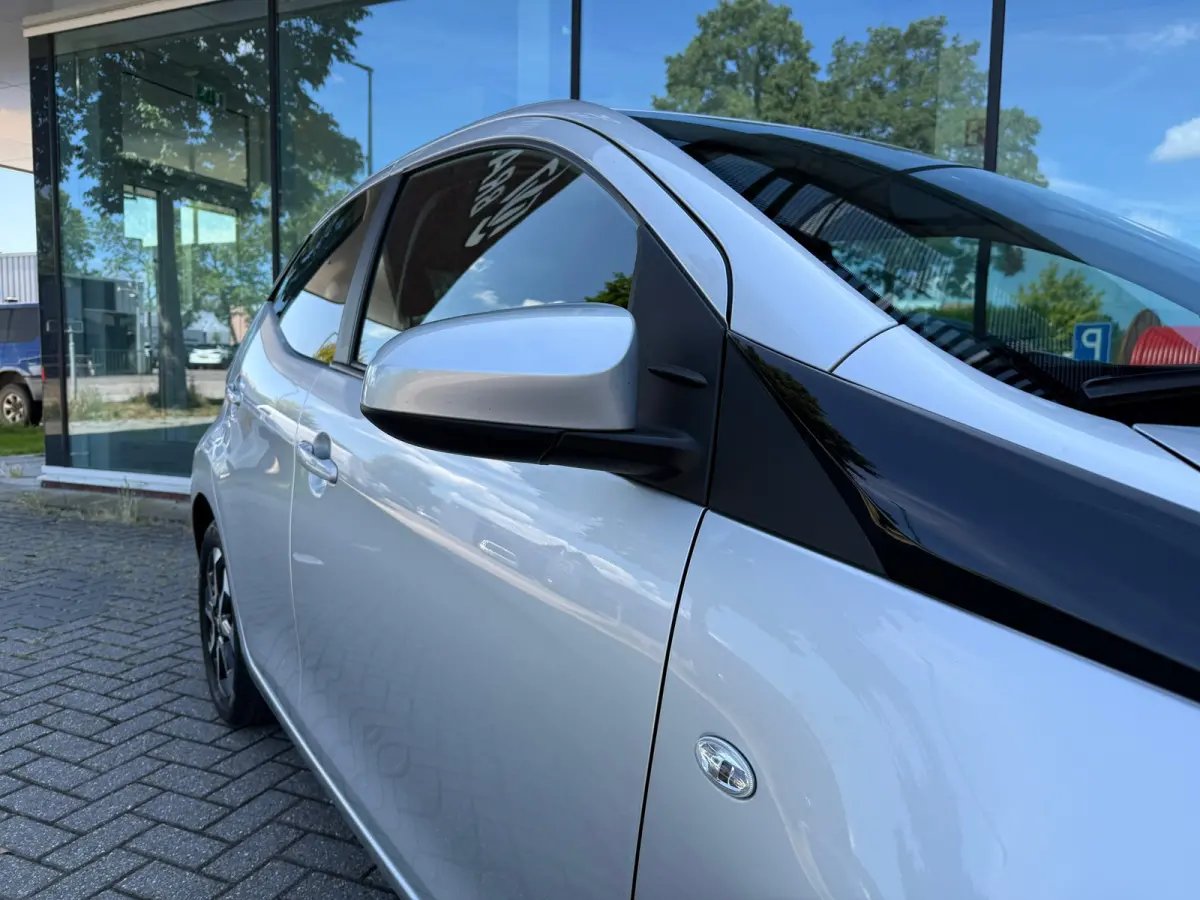 1.0 VVT-i x-joy - Automaat - Climate - Trekhaak - Media - Org.NL