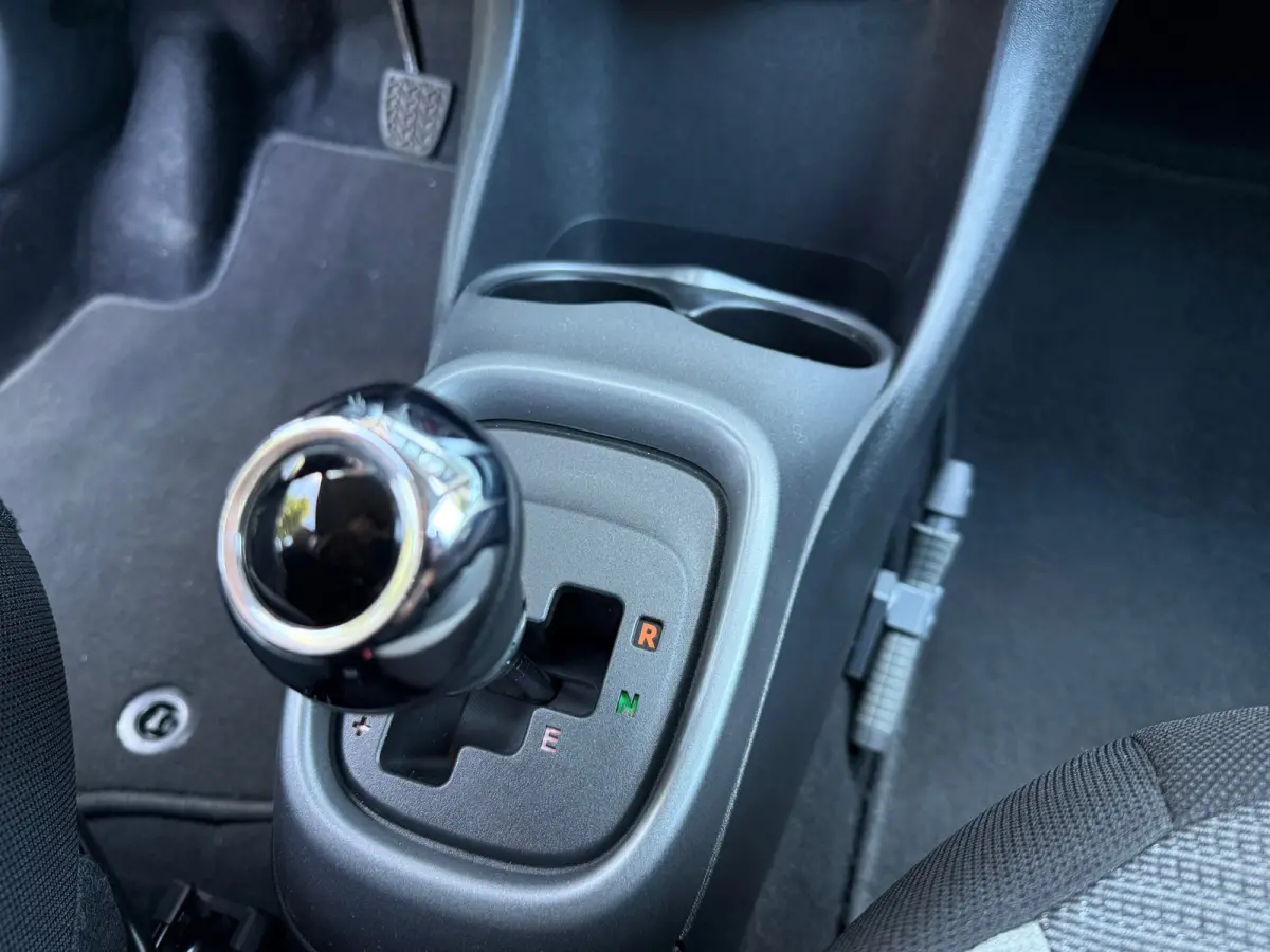 1.0 VVT-i x-joy - Automaat - Climate - Trekhaak - Media - Org.NL